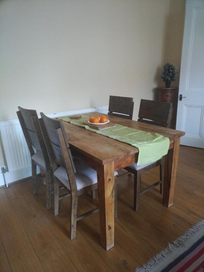 Apartamento Luxury Holland Park, Sleeps 2, Free S'Fast Wifi Londres Exterior foto
