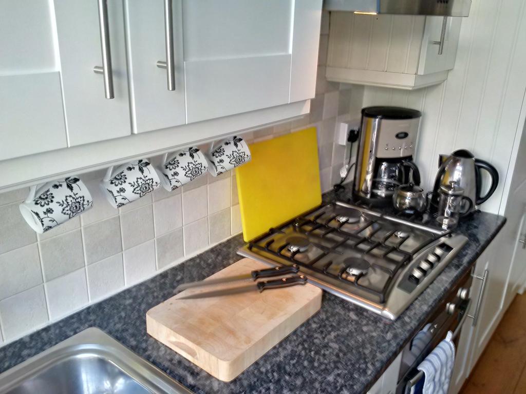 Apartamento Luxury Holland Park, Sleeps 2, Free S'Fast Wifi Londres Exterior foto